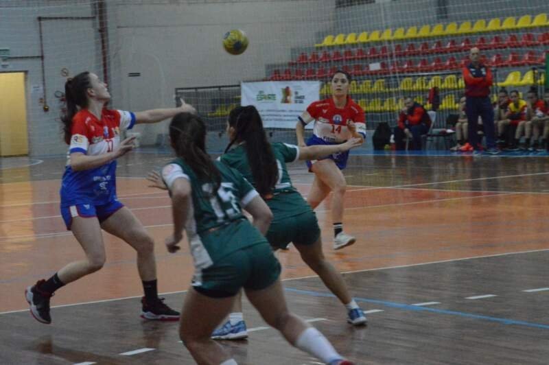 Equipes adultas da AECB entram em quadra em busca da classificação às finais do Estadual 1 Equipes adultas da AECB entram em quadra em busca da classificação às finais do Estadual