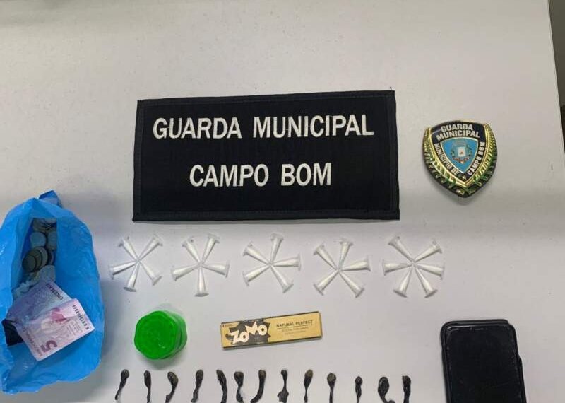 Guarda Municipal efetua prisão por tráfico no bairro Rio Branco. 1 Guarda Municipal efetua prisão por tráfico no bairro Rio Branco.