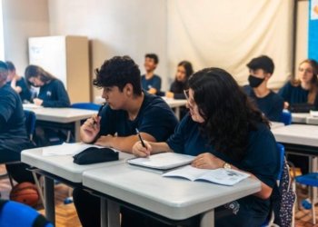 Escola, professora e 44 alunos da rede pública de Campo Bom são premiados na 18ª OBMEP