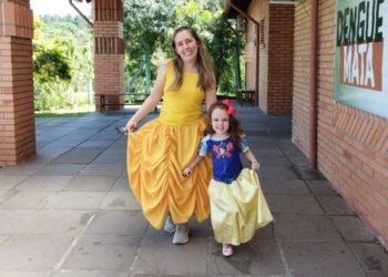 Com fantasias e equipamento que diminui a dor, Prefeitura incentiva a vacinação infantil