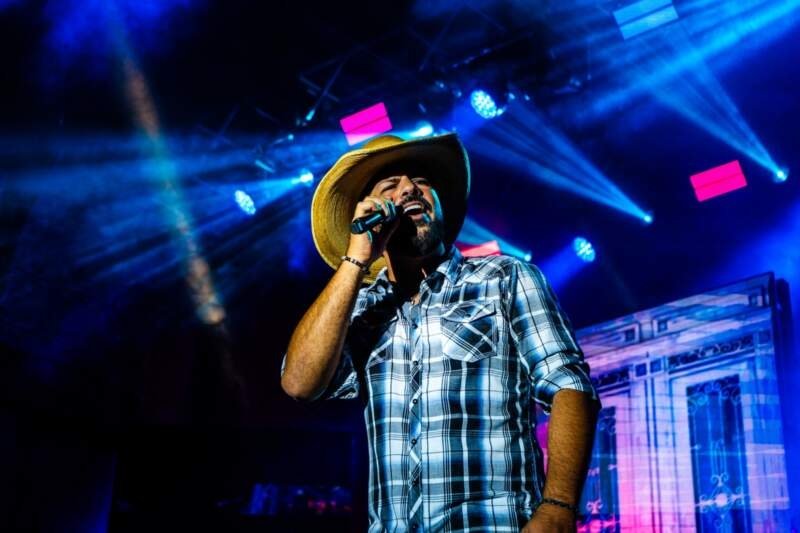 Show da dupla Fernando & Sorocaba reuniu mais de 40 mil pessoas 1 Show da dupla Fernando & Sorocaba reuniu mais de 40 mil pessoas