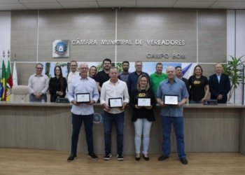 Supermercados, veterinário e escola são homenageados no Legislativo
