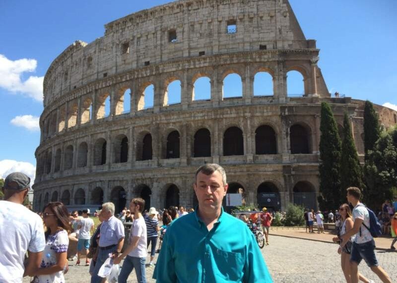 Campo-bonense lança o livro"Como Vejo O Mundo - Viajar Sozinho sem Enxergar" 1 Campo-bonense lança o livro”Como Vejo O Mundo – Viajar Sozinho sem Enxergar”