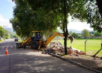 Prefeitura promove melhorias no campo do Independente 5 Prefeitura promove melhorias no campo do Independente