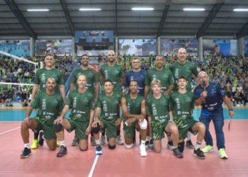 Campeões olímpicos do vôlei jogaram no Ginásio do CEI 2 Campeões olímpicos do vôlei jogaram no Ginásio do CEI