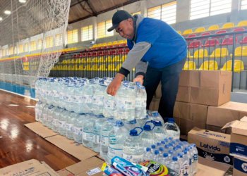 Solidariedade em meio à maior enchente da história