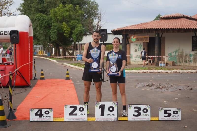 Campo-bonenses Giovani Matani e Luana Steffen são os vencedores da Rústica do Trabalhador