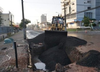Fique atento! Obra em tubulação provoca desvio no trânsito