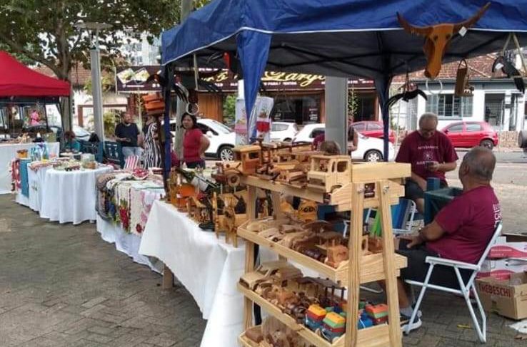 Casa do Artesão realiza Feira do Dia dos Pais 1 Casa do Artesão realiza Feira do Dia dos Pais