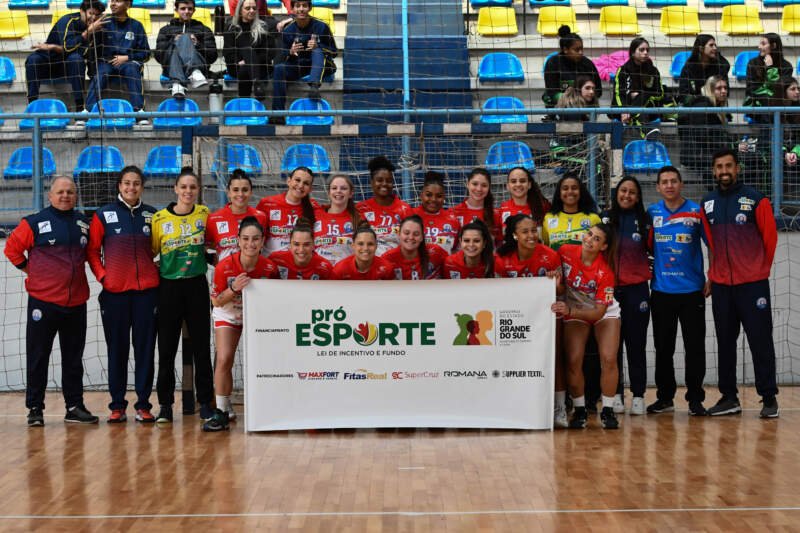 Equipes da AECB estreiam com vitórias e liderança no Estadual de Handebol 1 Equipes da AECB estreiam com vitórias e liderança no Estadual de Handebol