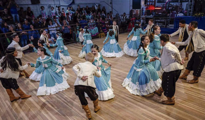 Definidas apresentações do Sarau de Arte Gaúcha - Edição extraordinária 1 Definidas apresentações do Sarau de Arte Gaúcha – Edição extraordinária