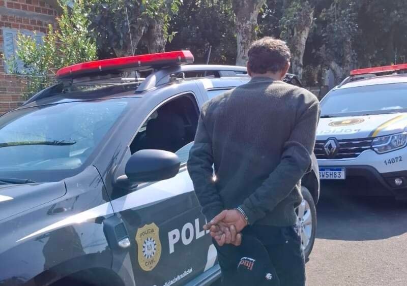 Polícia Civil a Brigada Militar prendem em flagrante traficante de drogas