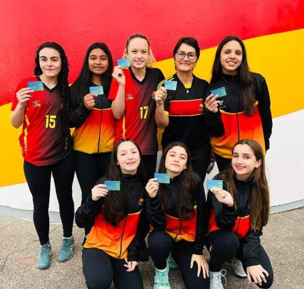 Atletas do Colégio Sinodal Tiradentes foram contempladas no Programa Bolsa Atleta RS 1 Atletas do Colégio Sinodal Tiradentes foram contempladas no Programa Bolsa Atleta RS