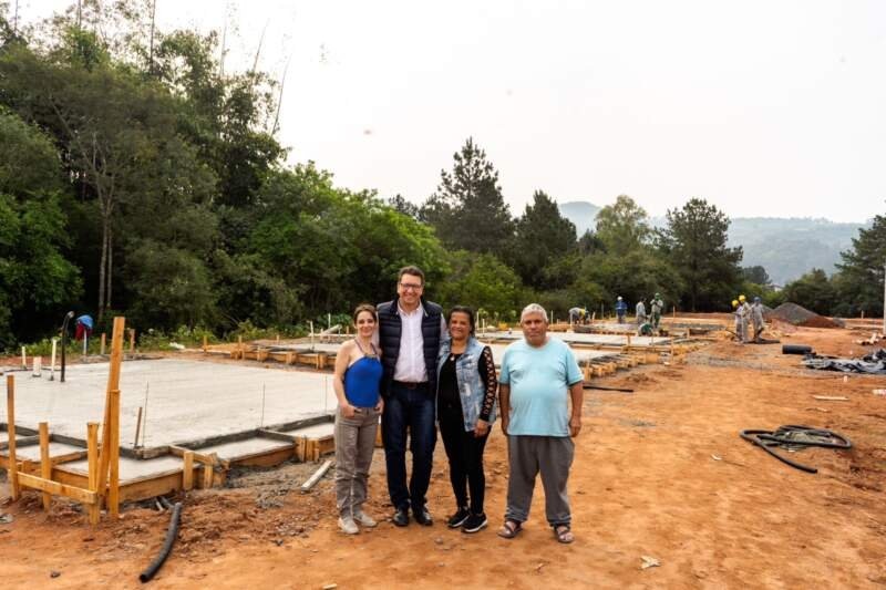 Começa construção das 89 casas do Vida Nova no bairro Aurora 1 Começa construção das 89 casas do Vida Nova no bairro Aurora