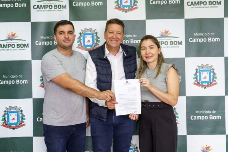 Últimos contratos são assinados e Distrito Industrial conhece todas as empresas 1 Últimos contratos são assinados e Distrito Industrial conhece todas as empresas