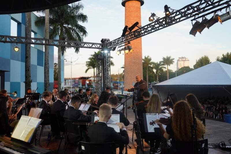 Nesta quinta, 24, tem concerto da Orquestra Jovem de Campo Bom no Teatro do CEI 1 Nesta quinta, 24, tem concerto da Orquestra Jovem de Campo Bom no Teatro do CEI