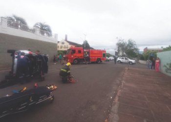 Acidente nos cruzamentos da 15 de Novembro com a rua 20 de setembro mobilizou equipes