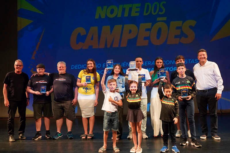 Destaques do Esporte em Campo Bom reconhecidos na Noite dos Campeões 1 Destaques do Esporte em Campo Bom reconhecidos na Noite dos Campeões