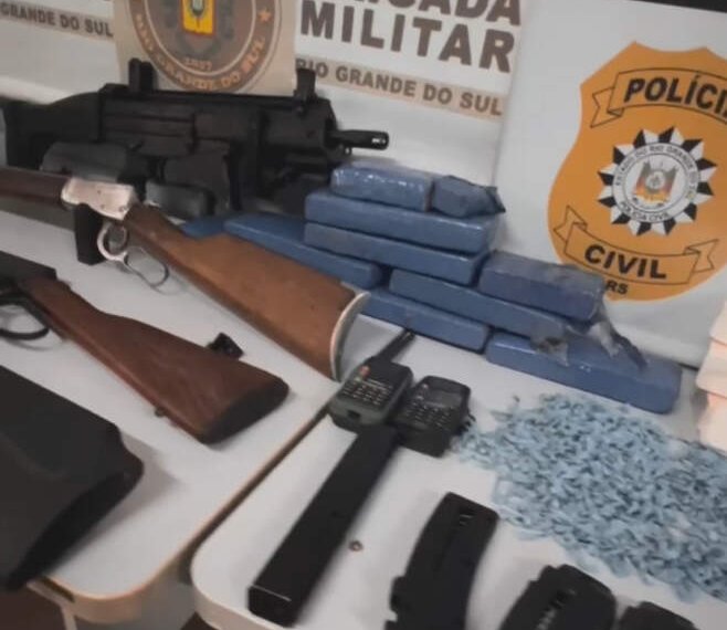 Brigada Militar e Polícia Civil de Campo Bom desarticulam depósito de armas e drogas.