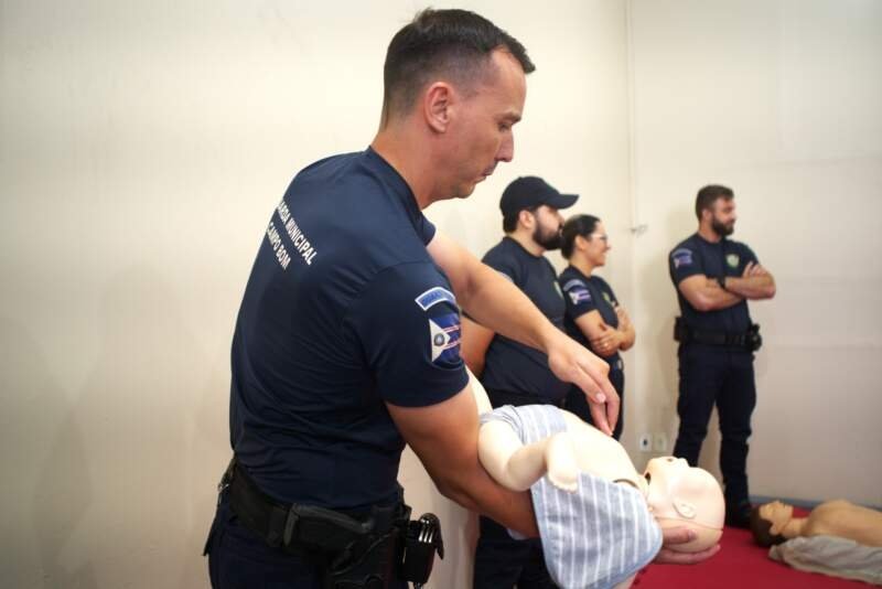 Guarda Municipal faz treinamento de abordagem e manejo de vítimas graves 1 Guarda Municipal faz treinamento de abordagem e manejo de vítimas graves