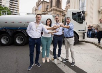 Novo caminhão-pipa reforça a infraestrutura de Campo Bom 7 Novo caminhão-pipa reforça a infraestrutura de Campo Bom