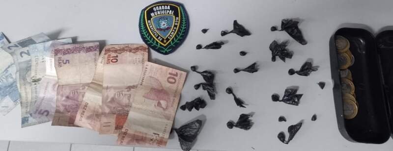 Guarda Municipal e Polícia Civil prendem homem por receptação de celulares