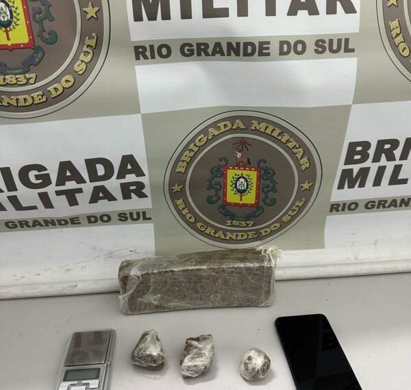 Brigada Militar apreende droga e prende dois por tráfico em Campo Bom 1 Brigada Militar apreende droga e prende dois por tráfico em Campo Bom