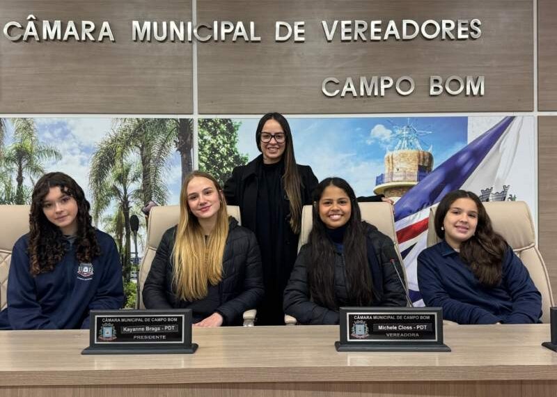 Isabelli Cardoso, do Colégio Tiradentes, é eleita presidente dos vereadores mirins 1 Isabelli Cardoso, do Colégio Tiradentes, é eleita presidente dos vereadores mirins