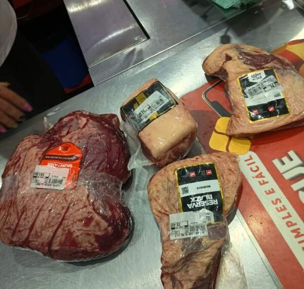 Guarda Municipal prende dupla por tentativa de furto de carne em supermercado de Campo Bom 1 Guarda Municipal prende dupla por tentativa de furto de carne em supermercado de Campo Bom