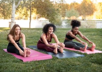 Campo Bom promove grande sessão de yoga no Parcão 9 Campo Bom promove grande sessão de yoga no Parcão