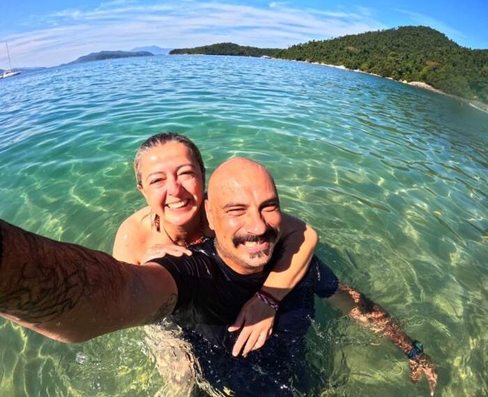 Angra nos abraçou com mar quente! 1 De um notebook quebrado a corações consertados!