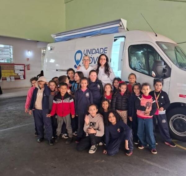 Unidade Móvel Odontológica realiza 70 atendimentos na EMEF Morada do Sol 1 Unidade Móvel Odontológica realiza 70 atendimentos na EMEF Morada do Sol