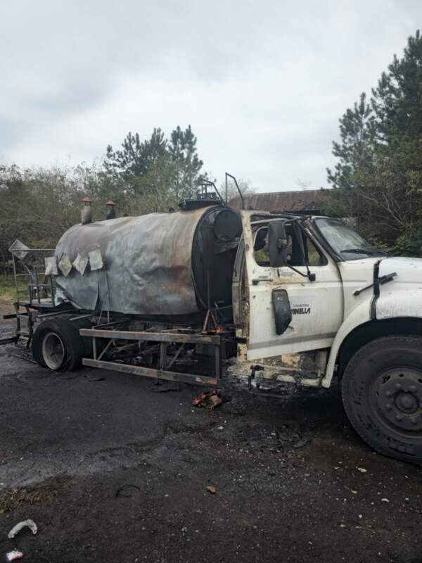 Bombeiros controlam incêndio em caminhão de piche na RS-239 3 WhatsApp Image 2025 08 26 at 16.46.21 1