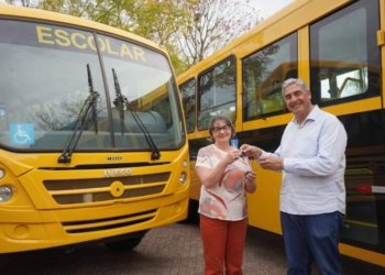 Educação de Campo Bom recebe dois novos ônibus escolares 3 Educação de Campo Bom recebe dois novos ônibus escolares