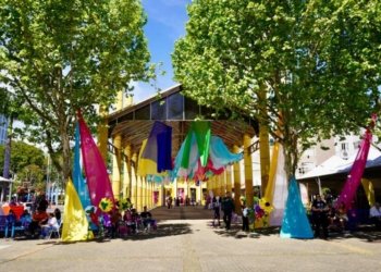 Primeira edição do Festival da Primavera atrai milhares de pessoas ao Largo Irmãos Vetter 2 Primeira edição do Festival da Primavera atrai milhares de pessoas ao Largo Irmãos Vetter