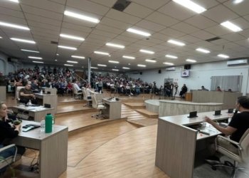 Corsan promete reavaliar cobranças retroativas em Audiência Pública na Câmara