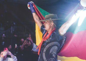 Felipe Fontes conquista o cinturão de Muay Thai até 51kg em luta histórica
