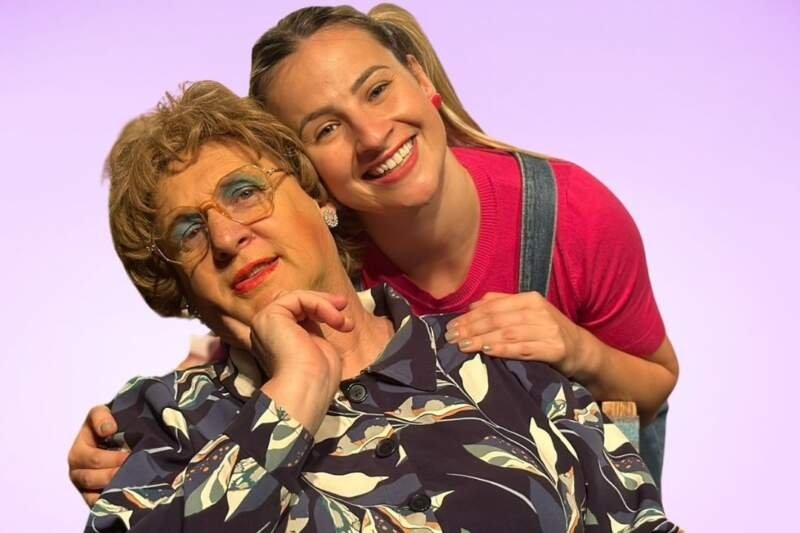 Teatro e conversa sobre memórias e envelhecimento marcam o Mês da Pessoa Idosa 1 Teatro e conversa sobre memórias e envelhecimento marcam o Mês da Pessoa Idosa