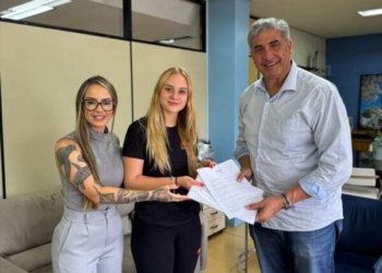 Prefeito Giovani Feltes recebe requerimentos encaminhados pela Câmara Mirim 2 Prefeito Giovani Feltes recebe requerimentos encaminhados pela Câmara Mirim