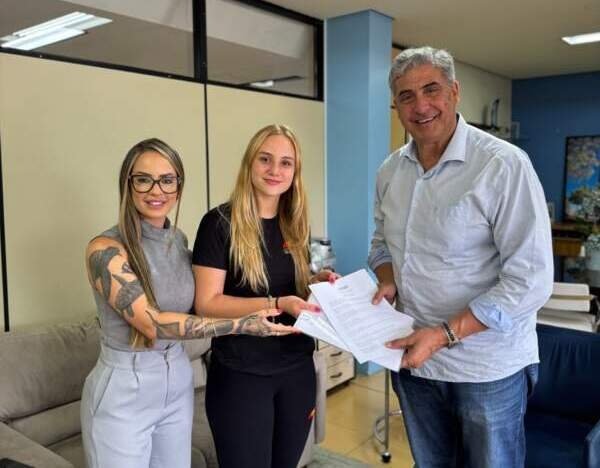 Prefeito Giovani Feltes recebe requerimentos encaminhados pela Câmara Mirim 1 Prefeito Giovani Feltes recebe requerimentos encaminhados pela Câmara Mirim