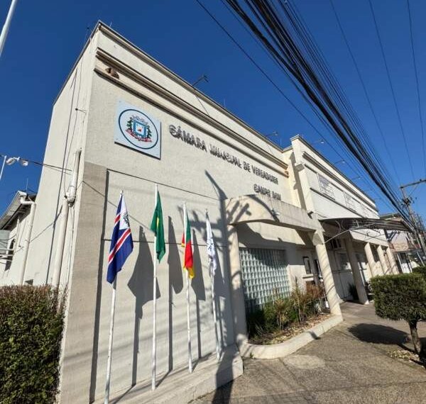 Vereadores campo-bonenses aprovam moções de repúdio a pedágios e ao decreto que ameaça APAEs