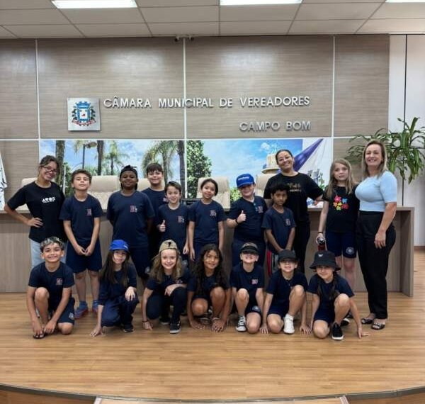 Alunos do 3º ano da EMEF D. Pedro II visitam a Câmara Municipal e vivenciam rotina do Legislativo 1 Alunos do 3º ano da EMEF D. Pedro II visitam a Câmara Municipal e vivenciam rotina do Legislativo