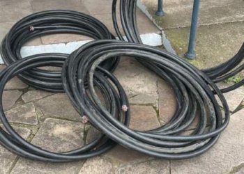 Dois homens são presos por suspeita de furto de cabos em Campo Bom 3 Dois homens são presos por suspeita de furto de cabos em Campo Bom