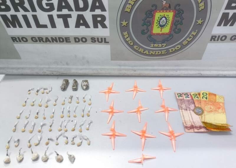 Homem é preso por tráfico de drogas e cumprimento de mandado 1 Homem é preso por tráfico de drogas e cumprimento de mandado