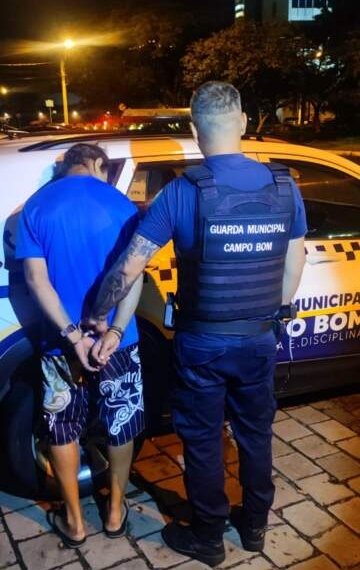 Homem é preso pela Guarda por arrombamento a residência no Centro