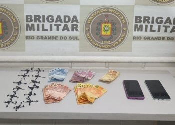 Dupla é presa por tráfico de drogas durante patrulhamento no bairro Rio Branco