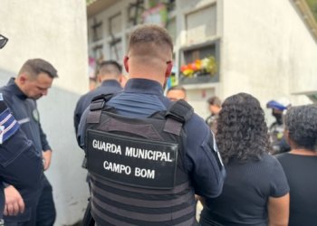 Mulher envolvida em caso que resultou na morte de guarda municipal é solta após audiência