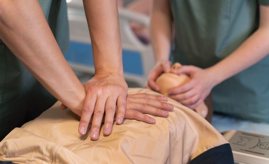 Artigo escrito por campo-bonense defende treinamento de primeiros socorros nas escolas