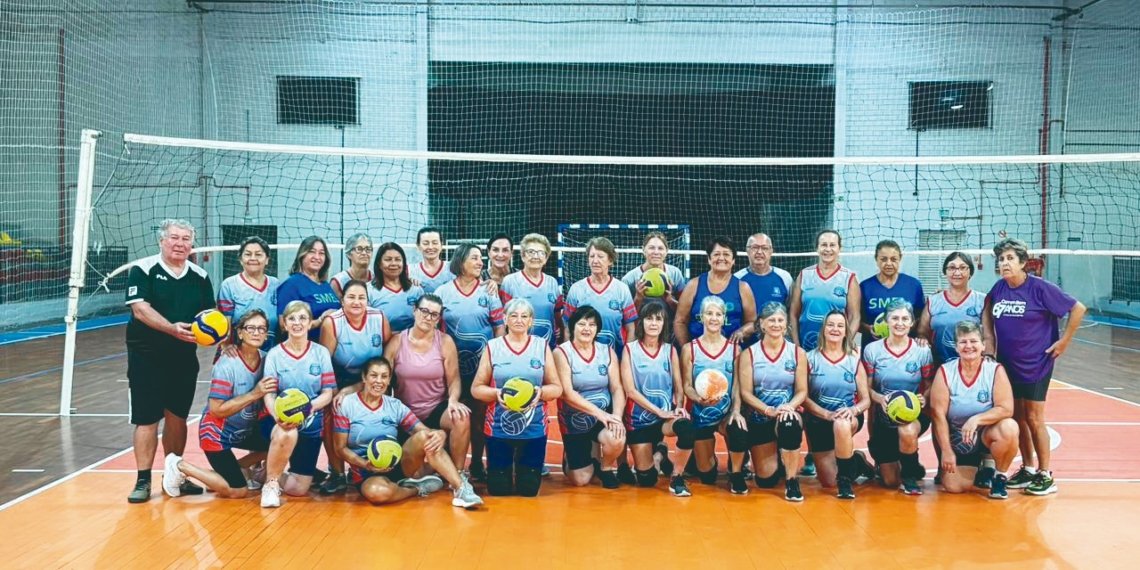 Projeto de Câmbio transforma rotina e promove qualidade de vida para 50+ no Ginásio Municipal