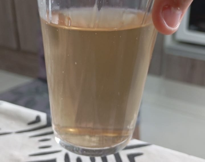 Moradores relatam problemas na água; Corsan atribui a fenômeno natural